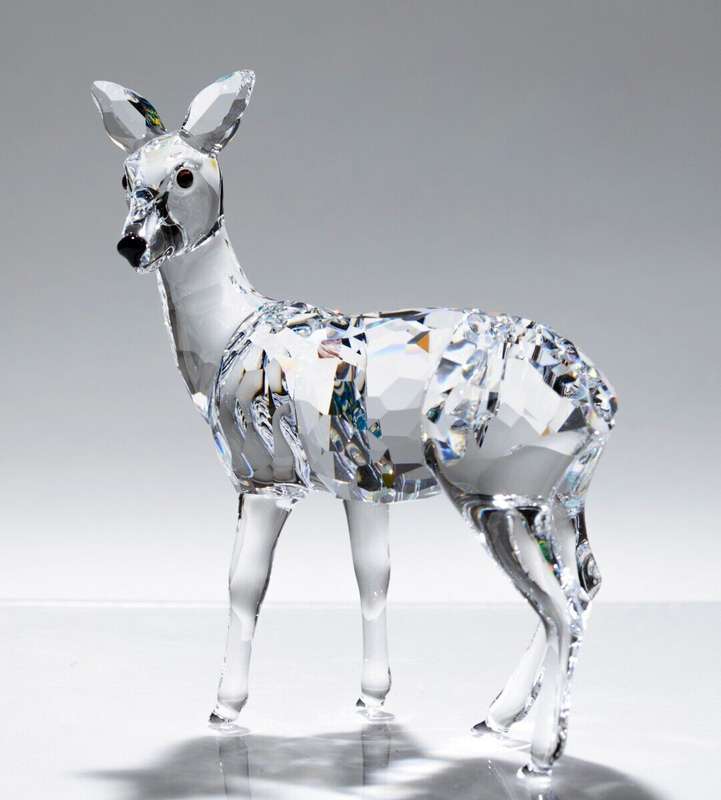 Swarovski Crystal Doe Deer Retired Rare Encounters' collection