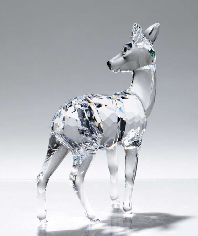 Swarovski Crystal Doe Deer Retired Rare Encounters' collection