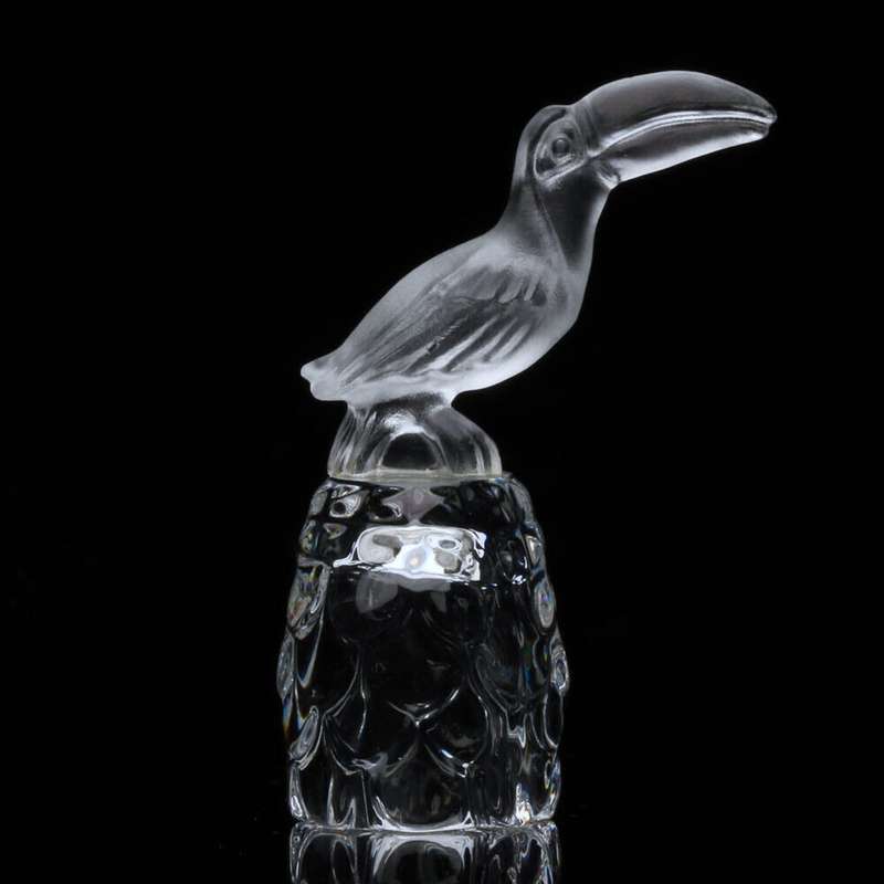 Swarovski Crystal Toucan on a Pinecone Base Thimble