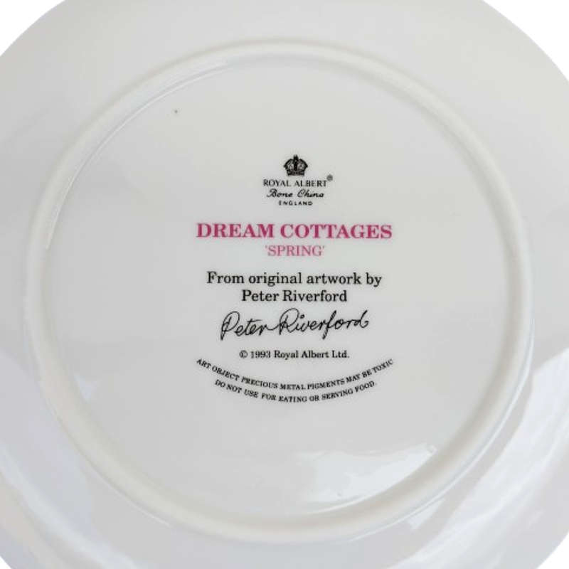 Royal Albert ceramic Wall Plate  Dream Cottages, Spring.