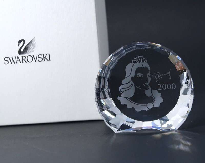 Swarovski Crystal 2000 Paperweight Columbine Small