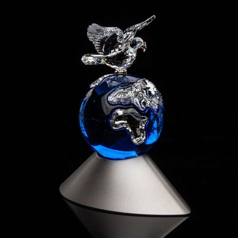 Swarovski Crystal 2000 Millennium Planet World Globe