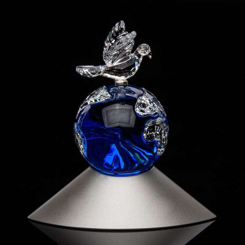 Swarovski Crystal 2000 Millennium Planet World Globe