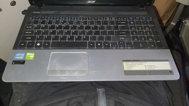 Acer i7 3rd Gen Laptop(Screen brightness very low)
