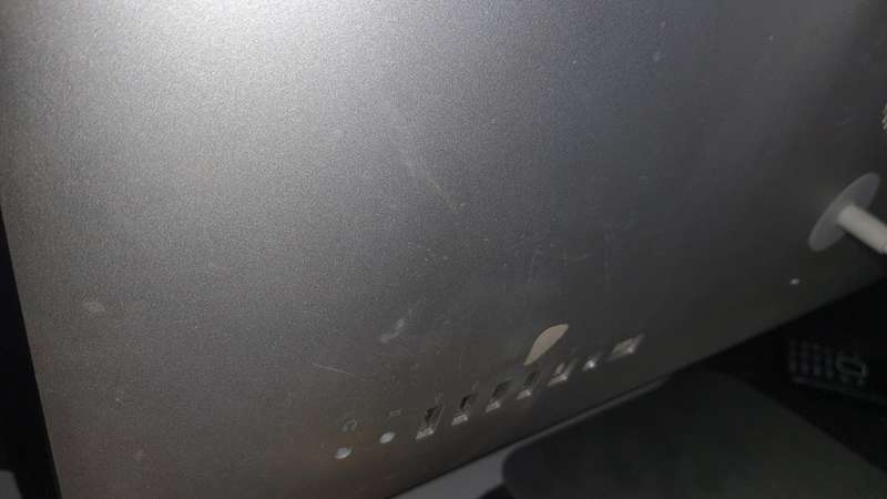 IMac 2011(Not going on)