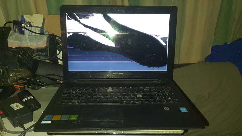 Lenovo i3 Laptop (Cracked screen)