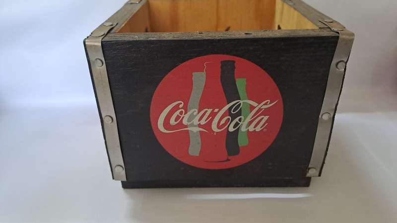 Coke - Coca Cola 4 tin Crate (No tins included)