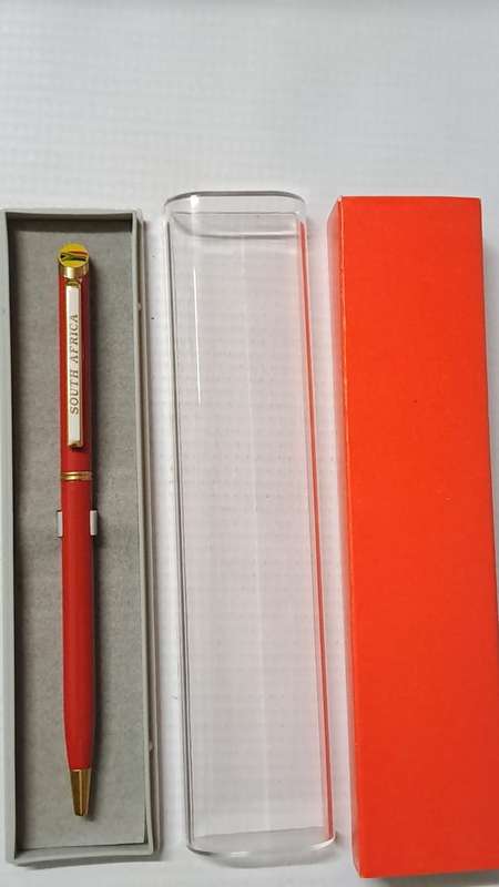 South African Pens 1 x Collectable South Africa Pen. No Ink. + display box (metal/red)