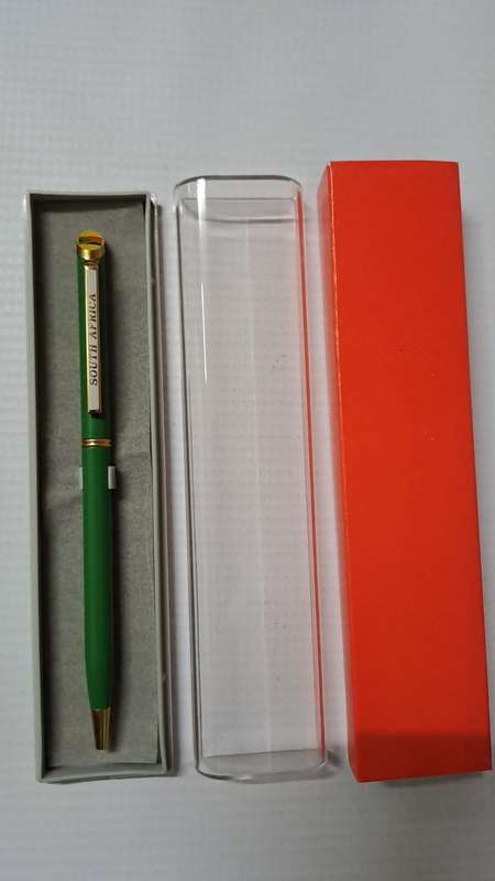 South African Pens 1 x Collectable South Africa Pen. No Ink. + display box (metal/light green)