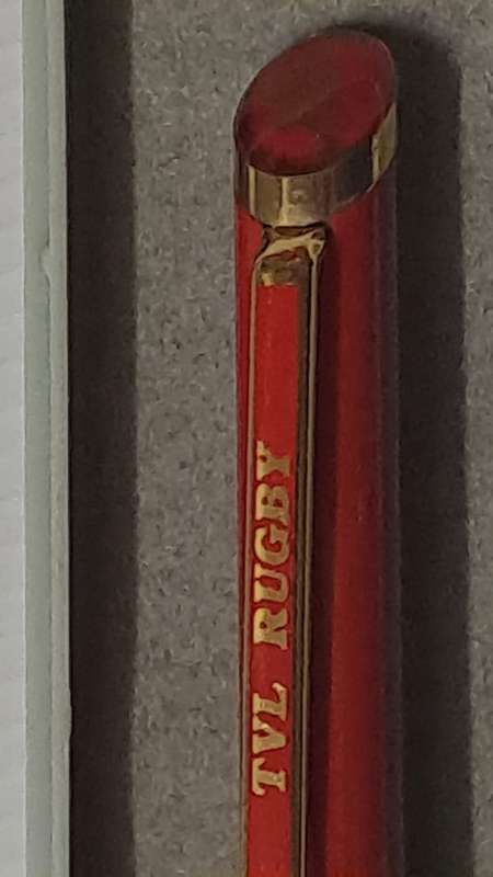 South African Pens 1 x Collectable TVL Rugby Pen. No Ink. + display box (metal/red)