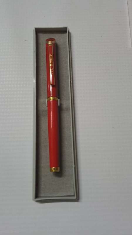 South African Pens 1 x Collectable TVL Rugby Pen. No Ink. + display box (metal/red)