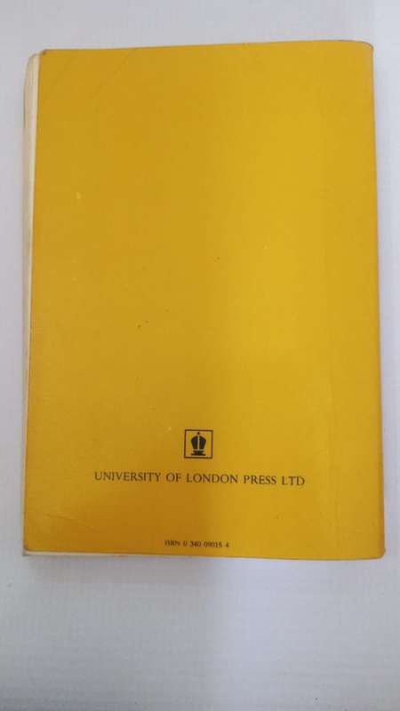 Book - English for Foreign Students Book 1 - E. Frank Candlin