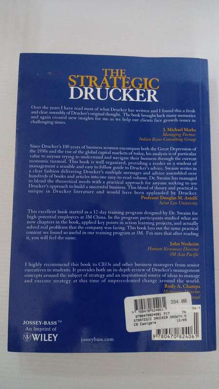 Book - Robert Swaim - The Strategic Drucker.