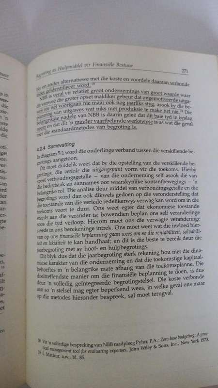 Book - H.J.J. Reynders,I.J. Lambrechts, A.E. Scheurkogel - Finasiele Bestuur. (Hard cover).