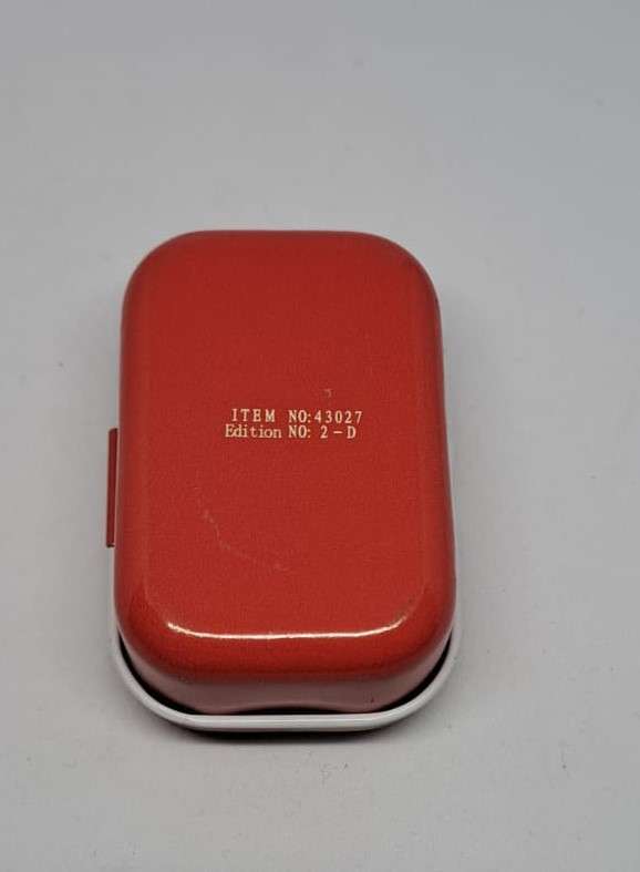 Marilyn Monroe Collectible Small Storage Tin (Red) (57mm x 40mm height 23mm).