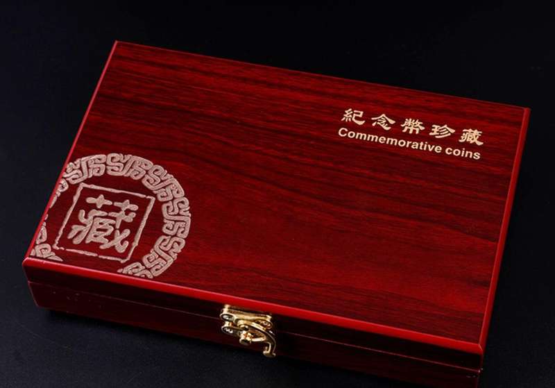 Wooden Coins Display Case Capsules Holder Storage Coin Collection Box. 26mm x 50pcFit R5 Coin.