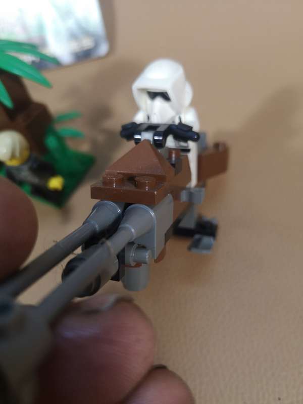 LEGO 7128 STAR WARS Speeder Bikes Complete with Manual and Figurines