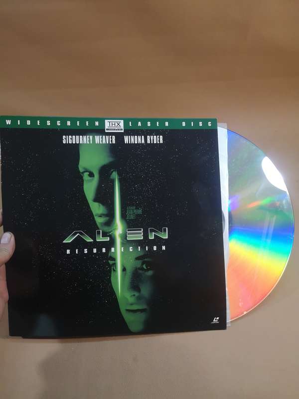 Alien Resurrection Laser Disc, Sigourney Weaver, Winona Ryder 1998