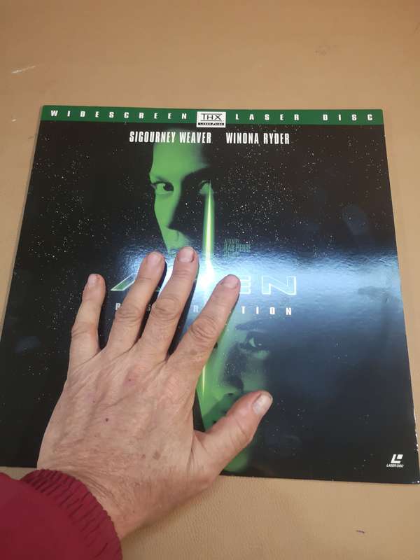 Alien Resurrection Laser Disc, Sigourney Weaver, Winona Ryder 1998