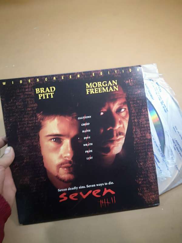 Seven. Brad Pitt. Morgan Freeman. 1996 laserDisc