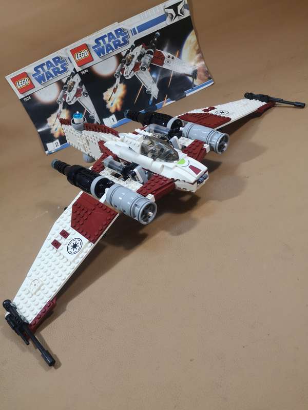 Gigantic LEGO 7674 Star Wars V-19 Torrent - 550mm Wingspan