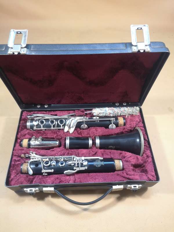 Other Music Instruments Amati Kraslice ACL 201 clarinet with case Czech Republic was sold for 660.00 on 25 Sep at 22 16 by Ockerts Attic in Pretoria Tshwane ID 626099097