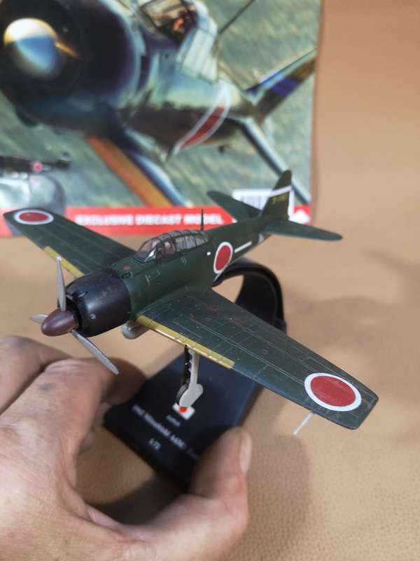 Fighter Aircraft Collection #9 Die Cast 'Mitsubishi A6M Zero' Plus Magazine