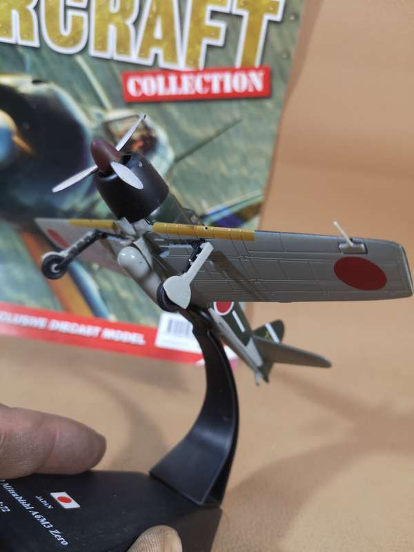 Fighter Aircraft Collection #9 Die Cast 'Mitsubishi A6M Zero' Plus Magazine