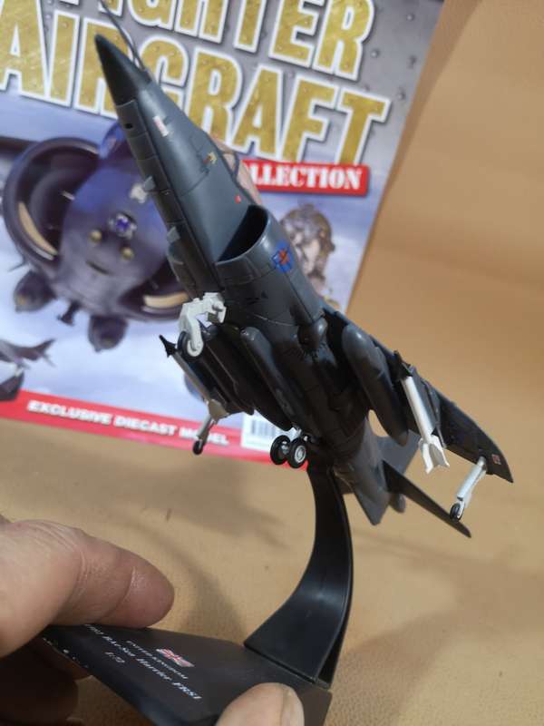 Fighter Aircraft Collection #4 Die Cast 'Harrier Jump Jet' Plus Magazine
