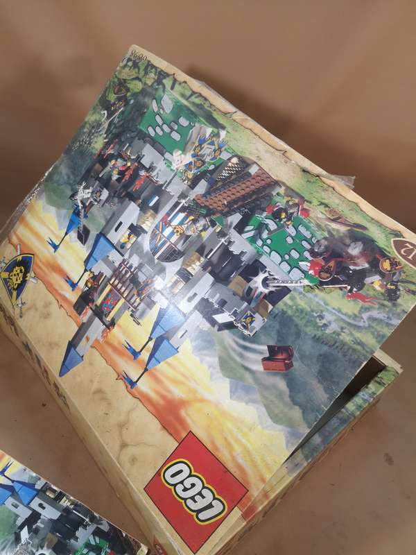 Lego 6098 King Leo's Castle :: KNIGHTS KINGDOM PLUS INTRUCTIONS AND BOX