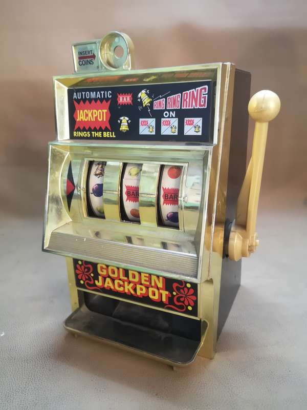 WACO GOLDEN JACKPOT ONE ARM BANDIT - WORKING CONDITION