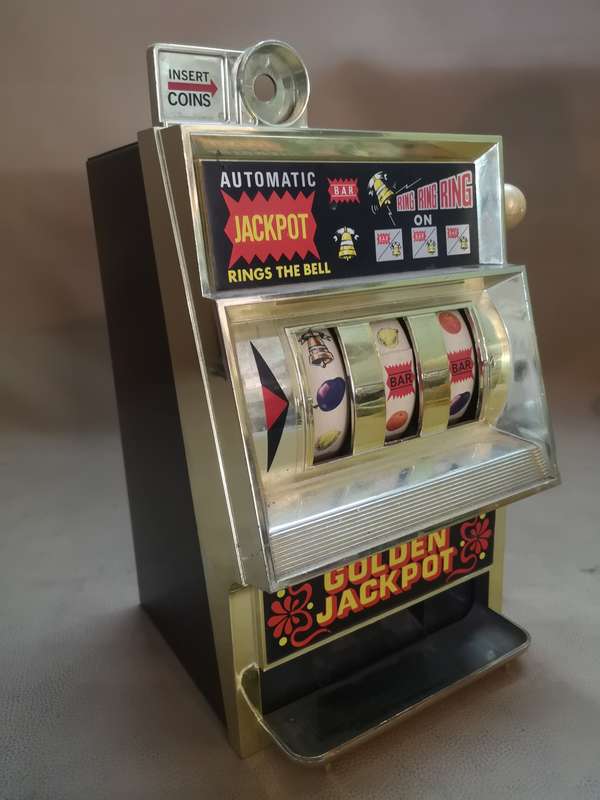 WACO GOLDEN JACKPOT ONE ARM BANDIT - WORKING CONDITION