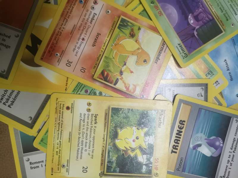Absolutely Massive Bundle of 100% Original Pokemon Cards +/- 500 Cards
