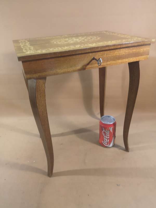 Beautiful Antique Sorrento Italy Mapsa Musical Jewellery Box Table