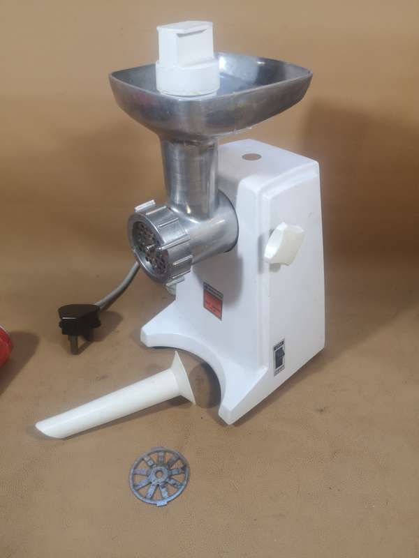 Sanyo MG - 300 Meat Grinder and Sausage Stuffer