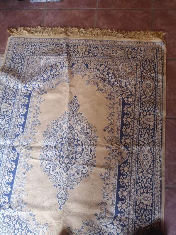 BEAUTIFUL SHIRAZ 100% VISCOSE CARPET MADE IN BELGIUM - 1000MM X 1370MM