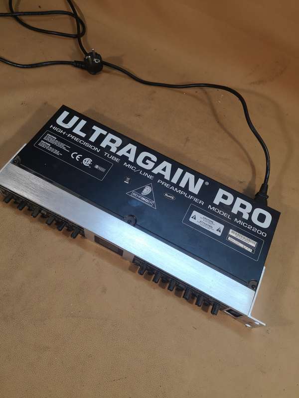 Behringer Ultragain Pro MIC2200 2-channel Tube Mic/Line Preamp Good Condition