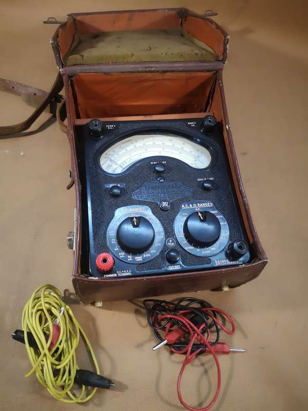 Vintage Avometer 8 Universal Multimeter + Original Case - Working Condition