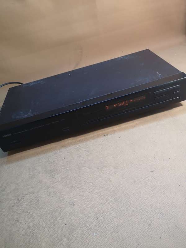 YAMAHA Natural Sound AM/FM Stereo Tuner TX-350 - Working Condition