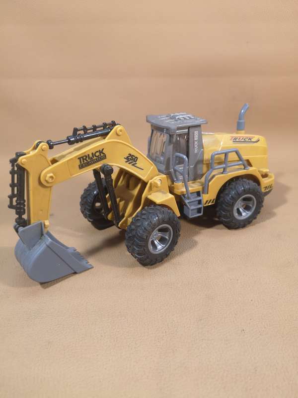Baby Links Construction Excavator Truck