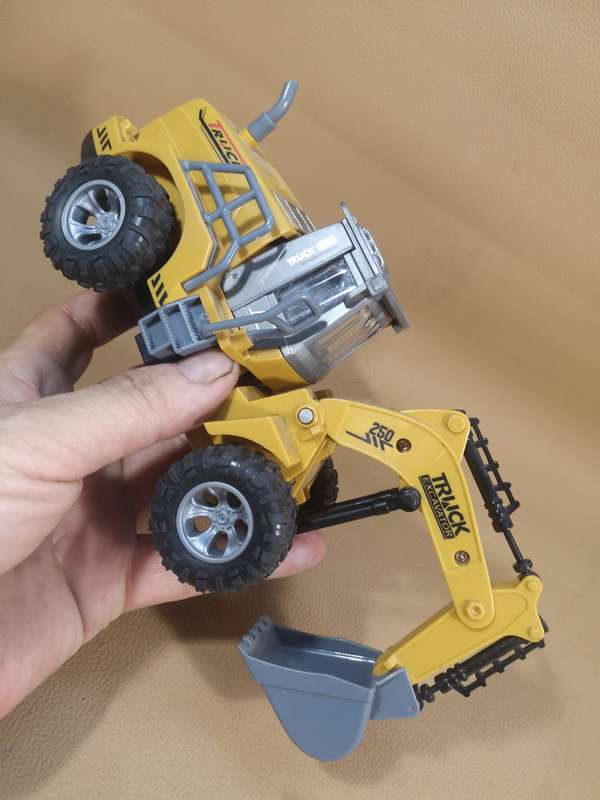 Baby Links Construction Excavator Truck