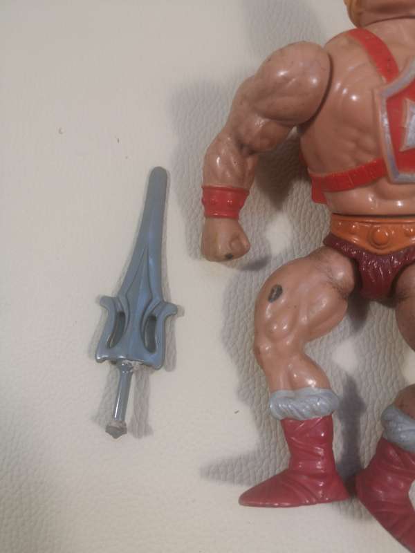 Vintage Masters of the Universe He-Man Action Figure Thunder Punch 1984