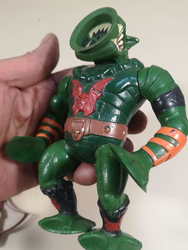 Rare Vintage MOTU 1984 He-Man Leech Masters Of The Universe Figure Suction Complete With Weapon