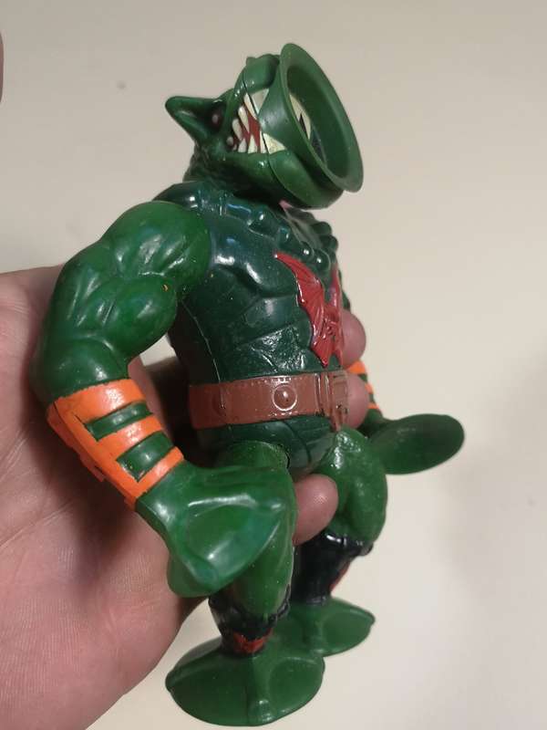 Rare Vintage MOTU 1984 He-Man Leech Masters Of The Universe Figure Suction Complete With Weapon