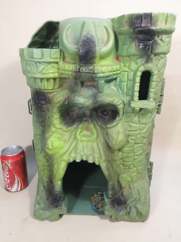 Vintage 1981 Castle Grayskull Masters of the Universe Iconic Green Skull Castle