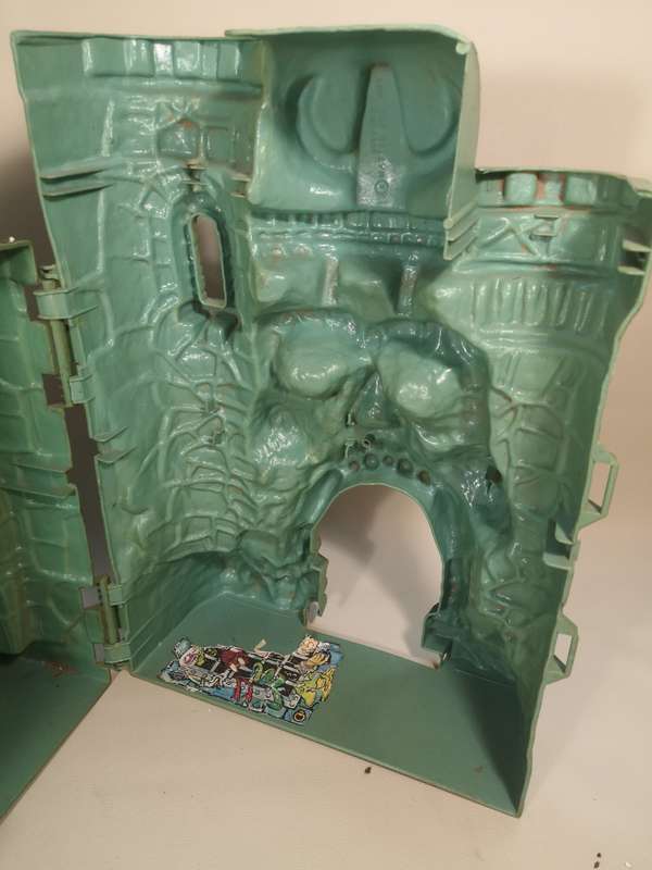 Vintage 1981 Castle Grayskull Masters of the Universe Iconic Green Skull Castle