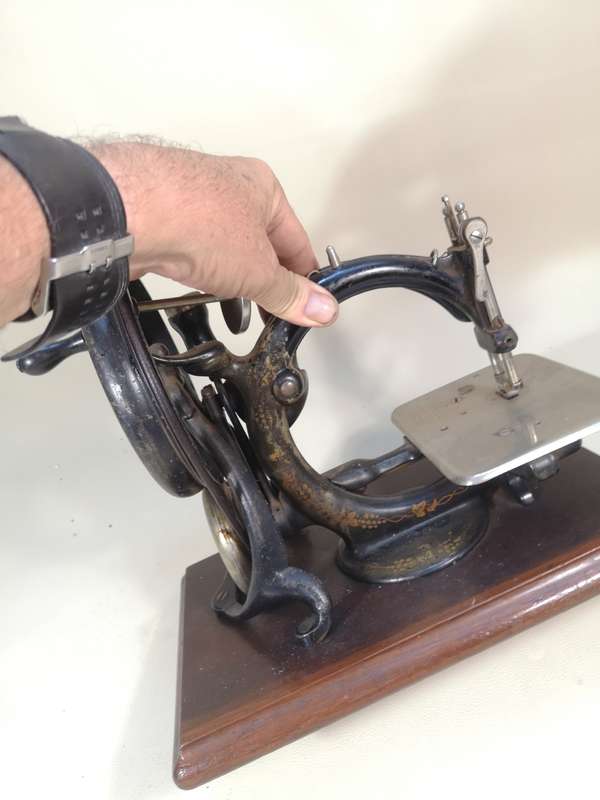Very Rare Antique 1800's Willcox & Gibbs Chain Stitch Sewing Machine