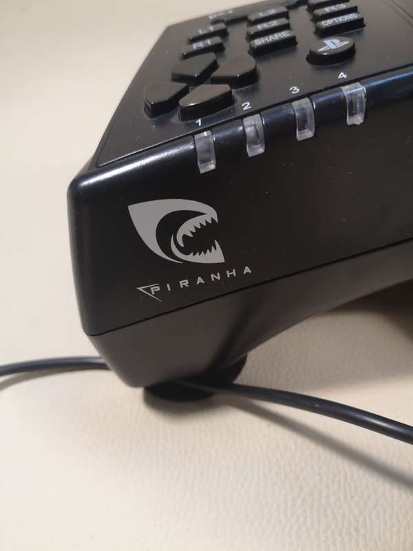 Original Playstation Piranha Speed Racing Wheel and Pedals for PS4 and PS3