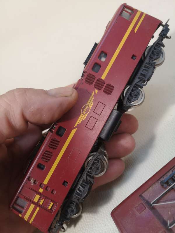 A Pair of Lima Railways E919 electric locomotives HO Scale