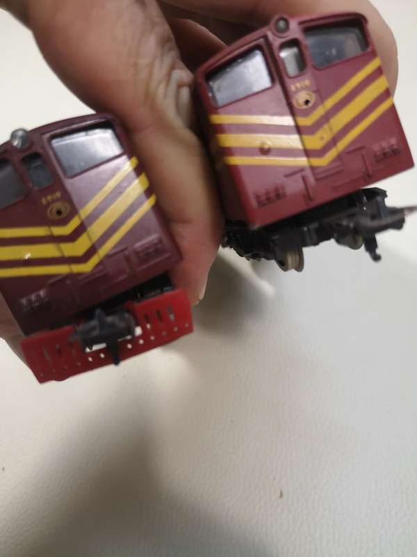 A Pair of Lima Railways E919 electric locomotives HO Scale